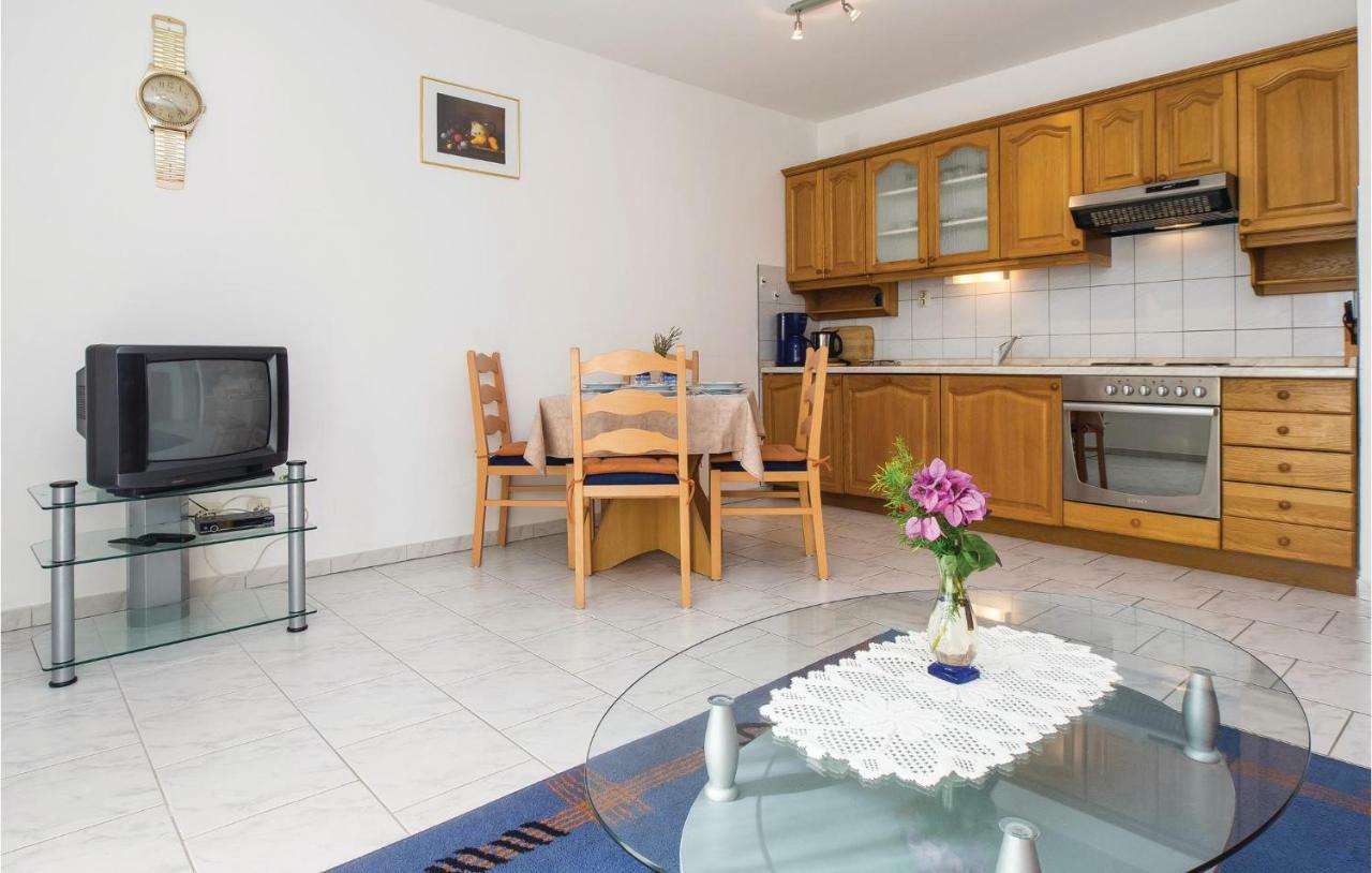 2 Bedroom Amazing Apartment In ซูเปตาร์ ภายนอก รูปภาพ